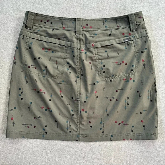 Eddie Bauer olive green printed skort. Size 6. - Picture 2 of 12